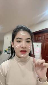 Kem chống nắng bảo vệ da chống tia UVA UVB cấp ẩm nâng tone dưỡng da