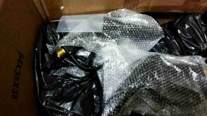 súng xịt rửa xe gia đình chân ren kết nối ren 22 ruột kim loại .