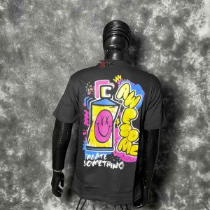 jmhd STORE KAOS T-SHIRT / KAOS MOTIF BERGAMBAR AWE SOME / KAOS TULISAN SOMETHING / KAOS OUTFIT / MOTIF SUKAJAN / KAOS TERBARU / KAOS TRENDY / KAOS DISTRO PRIA KEREN 2025 / KOAS DISTRO BANDUNG / KAOS POLOS / KAOS KATA KATA / BAJU KEKINIAN / KAOS ANAK MUDA