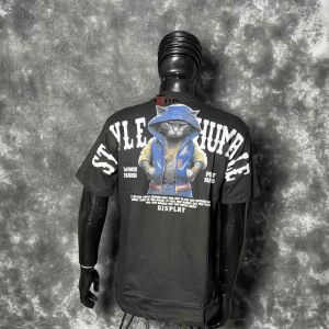 Kaos Trendy Pria 2023: Desain & Motif Terbaru