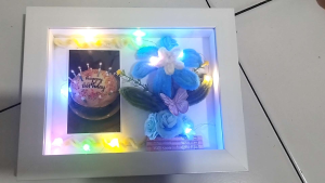 Bucket bunga + uang asli