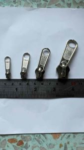 หัวซิป ซิป หัวซิปตัดไนล่อน ยี่ห้อวีนัส เบอร์ 3 เบอร์ 5 เบอร์ 8 เบอร์ 10