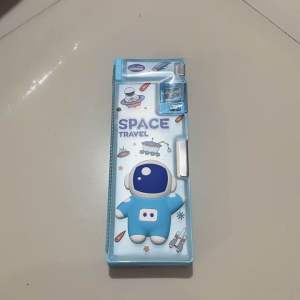 Tempat Pensil Magnet Girl KT 387/ Astronot Timbul B-35281 F