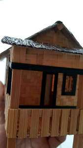 Miniatur Rumah Adat Sunda dan Kerajinan Bambu Tradisional