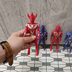 1pcs - Ultraman Figurine Toy Gaia Taro Mainan