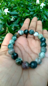 สร้อยข้อมือหินแท้มอสอาเกตเจียเหลี่ยม