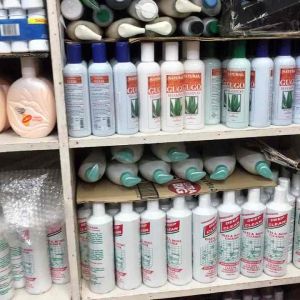 GUGO SHAMPOO HERBAL HAIR GROWER SHAMPOO 500ML ( sold per piece)( NOT A COMMERCIAL SHAMPOO) sold per piece