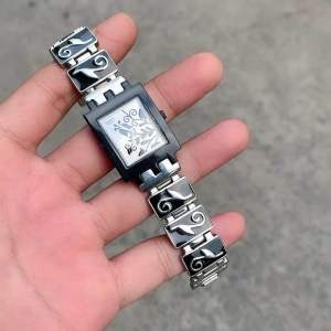 Đồng Hồ Swatch Swiss Pin Thuỵ Sĩ Chính Hãng | Hàng Đã Qua Sử Dụng