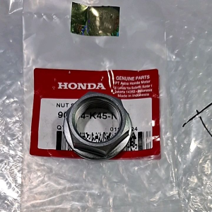 Mur Segitiga Atas CB150R: Old & New CB150R CBR150R K15 K15P K45R Nut Steering Stem