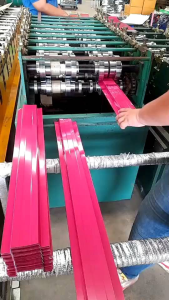 รั้วระแนงเมทัลชีท หน้ากว้าง 10 เซนติเมตรยาว 1 เมตร หนา0.35มิล รั้วบ้าน รั้วเมทัลชีท ระแนงเมทัลชีท