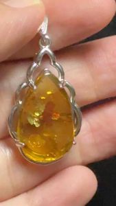 (Real Unit) Natural Flower Amber Stone Pendant + scenery (2.3g) 天然花珀 吊坠 -有意境 (S/n: 3281001-3)