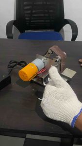 Mesin Amplas Berkualitas Tinggi: Mesin Amplas Belt Sander 30x330 mm