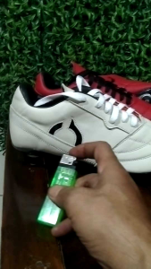 sepatu sepak bola kulit pth mrh htm pul 6 baut kulit