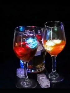 Multicolor Luminous Led Light Up Ice Cubes Waterproof Water Activated LED RGB Ice Cubes