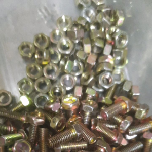 Paket 50 Set Baut Mur 10 & 1.5cm: Panduan Lengkap