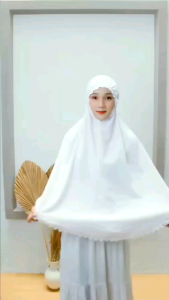 Jilbab Bergo Kantong Depan: Desain Modern & Nyaman