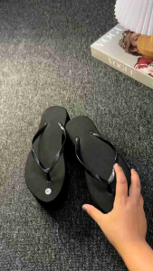 "BEST SELLER" SANDAL FLAT HITAM 7CM