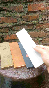 Batu asah pisau sadap karet alat penajam pisau tajam satu set isi 4 biji ukuran 20x5x1