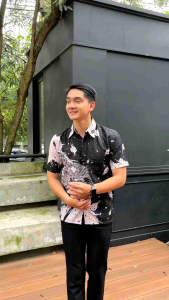 Kemeja batik pria hitam.manis motif wayang tungal hitam