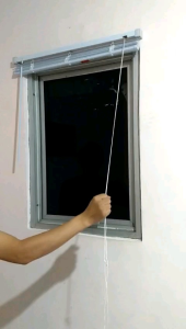 Tirai gulung pvc ukuran 69x163cm Venetian Blinds 25mm gorden jendela tarik -putih