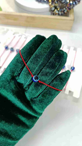 Red Stribg evil eye trends bracelets