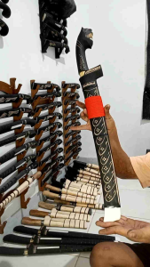 golok gagang ukiran macan 40 cm tebas berat pohon bambu tua tertajam dan kuat