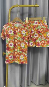 ชุดเด็ก ลายชบากลาง ลายสงกรานต์ แขนสั้นขาสั้น ผ้าไมโคร นิ่มบางเบาใส่สบายสีสดซักง่ายสีไม่ตก(ส+ส)ชบากลาง