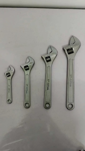 6"/8"/10"/12" Sepana Boleh Laras/Sepana untuk Membaiki Nat Paip/6"/8"/10"/12" Adjustable Wrench Spanner /Spanner for Repair Plumbing Nut