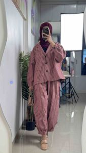 LC1824 Setelan Celana Motif Garis Fashion Retro Terbaru