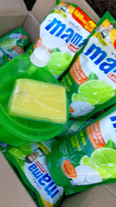 promo 1 set wadah dispenser sabun+spon gratis sabun mama lemon 680ml/wadah sabun set+mama lemon 105ml