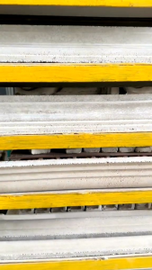 List profil beton tumbuk anti tampias warna abu naturalsemen dekorasi hiasan rumah minimalis modern