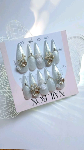 Móng tay thiết kế Nail box mắt mèo bạc mã số AB1