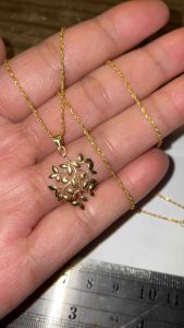 PAWNABLE 18K Saudi Gold Rope Chain(lightweight manipis)with 18K Saudi Gold Leaves Pendant (thin open back)