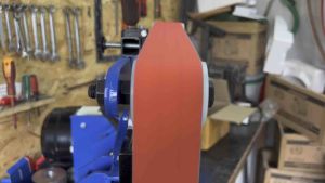 เครื่องขัดกระดาษทรายสายพาน ขนาด 2x72 มอเตอร์ 220V 3 แรงม้า