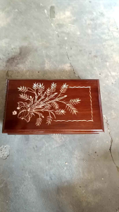 Tempat Perhiasan Kayu Jati: Desain Elegan & Tahan Lama