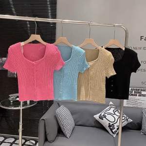 Áo len kiểu nữ cổ vuông tay ngắn dáng ôm croptop bo gấu hàng dệt kim mongtoghi phong cách ulzzang Hàn Quốc