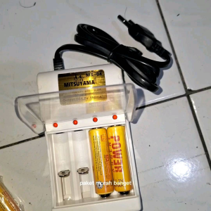 Baterai AA & Charger / Mic Wireles & Jam Dinding  POWER Ni-MH AA 1.2V 3000 Mah 4 BATERAI + CHARGER