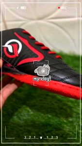 SEPATU FUTSALL DEWASA FIVE METAMORFOSA HITAM MERAH