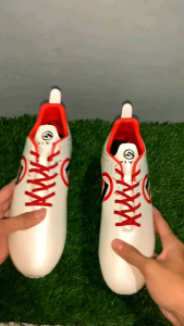 SEPATU BOLA ANAK FIVE METAMORFOSA PUTIH METAH