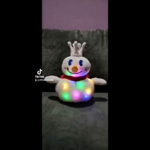 Boneka Mixue King Ice Cream dan Teh LED Lampu