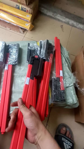 kìm bấm lỗ ke nhảy kìm đột lỗ ke nhảy 36 38 39 cửa nhôm hệ 55 pma vát cạnh các loại