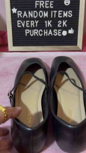 RW SoLuxe Black Flat Shoes Size 10: A Stylish & Comfortable Choice