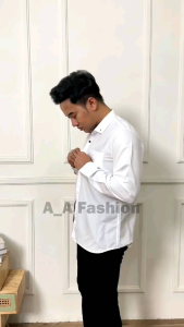 Kemeja Pria Panjang Basic Hitam Slimfit Ukuran M-XL Longsleeve
