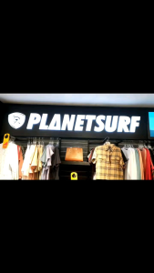 Kaos Pria Spyderbilt Planet Surf