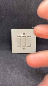 Saklar Triple Ganda Tanam IB Inbow Broco