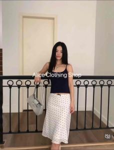 Alice♥︎ อ่านก่อนสั่ง‼️ TEEDA POLKA DOTS SKIRT กระโปรงลายจุดดำพื้นขาว น้องจุดมาแบบแรงไม่ไหว ตัวนี้ผ้าคือดีมากกก มีซับใน ซิปซ่อนด้านข้าง