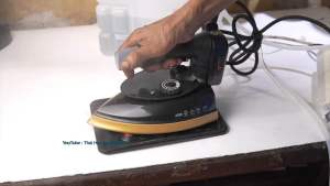 bàn là hơi nước công suất 1500W  bàn ủi công nghiệp MEIYE A800  tặng củ bơm  tất là CHỐNG BÓNG VẢI