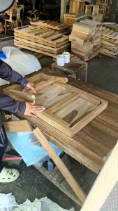 โต๊ะพับญี่ปุ่นโต๊ะสนาม (ขนาดสูง 30 ซม กว้าง 68 ซม ลึก 40 ซม) แข็งแรงทนทานน้ำหนัก เบาเคลื่อนย้ายง่ายทน แดดทนฝนสินค้ามีพร้อมส่ง สินค้าพร้อมใช้งาน สินค้าเป็นงานไม้สัก แท้ 99 ใบลักษณ์ที่ 2,350 บาท