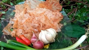 Pikca Keripik Kaca Lada daun jeruk rempah Nusantara
