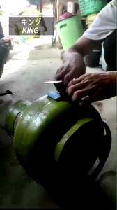 Dudukan Plat Nomor MAGNET SUPER Vespa Matic Sprint Primavera LX LXV S dan GTS / breket vespa matic magnet ( bonus 2pcs baut mur) nopol nomer dudukan plat MAGNET BAJA